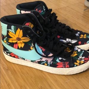 Nike high tops womens size 8